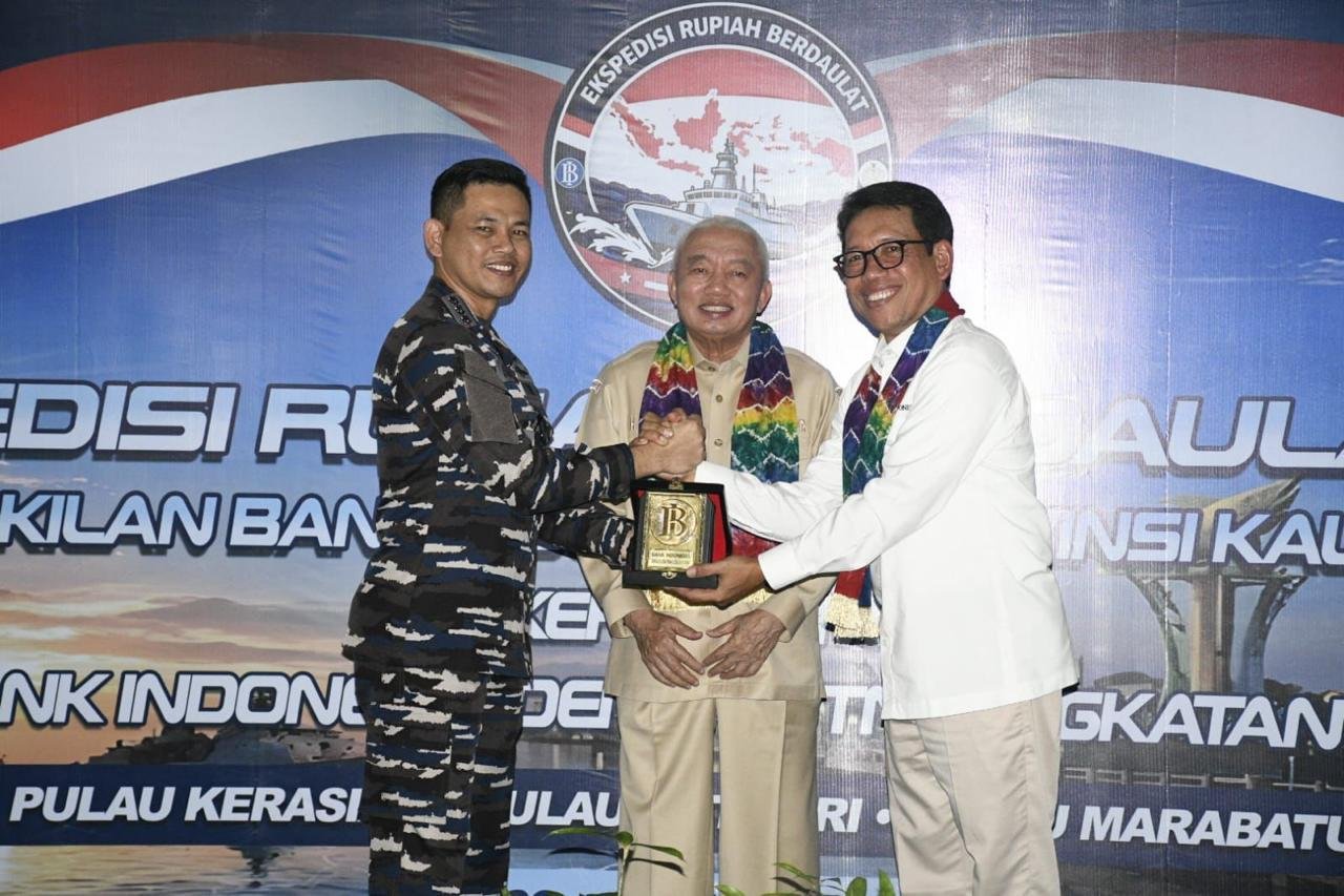 TNI AL dan BI Gelar Ekspedisi ke Pulau 3T, Perkuat Akses Uang Layak Edar bagi Masyarakat 1 IMG 20260609 WA00981