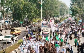 Ratusan Warga Karawang Unjuk Rasa, Desak Penutupan Permanen THM Lokasi Pesta Gay 10 Ratusan Warga Karawang Unjuk Rasa, Desak Penutupan Permanen THM Lokasi Pesta Gay