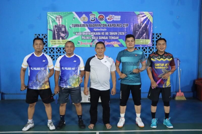Pasangan Nuryono dan Wahit Juara Bulu Tangkis Kapolres HST Cup 1 IMG 20260612 WA0025 e1781230811502