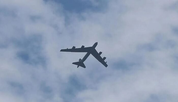 Pesawat Pengebom B-52 Amerika Serikat Jatuh, Delapan Awak Diduga Tewas
