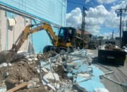 Langgar Aturan dan Tak Kantongi PBG, Bangunan Toko 7 Pintu Dibongkar Satpol PP