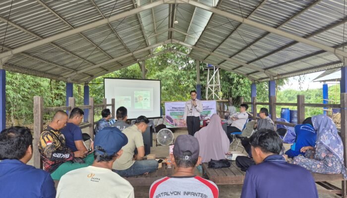 Dosen Peternakan UNISKA MAB Bekali Kelompok Tani Ternak Mekar Tani Kelola Usaha Lebih Profesional