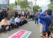Puluhan Mahasiswa se-Kalsel Kembali Sambangi Gedung DPRD Kalsel, Bawa Empat Tuntutan
