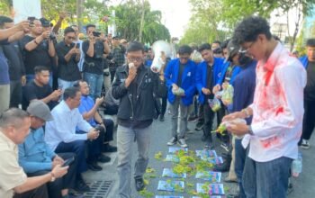 BEM se-Kalsel Tabur Bunga, Sebut 11 Anggota DPR RI Dapil Kalsel 'Mati' di Tengah Aspirasi Rakyat 4 IMG 20260619 WA0033