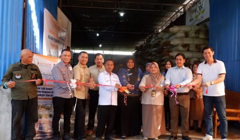 BPDP dan ASPEKPIR Lepas Ekspor Perdana 28 Ton Lidi Sawit ke China, Buka Peluang Ekonomi Baru bagi Petani dan UMKM 1 IMG 20260621 WA0003 e1781996821810
