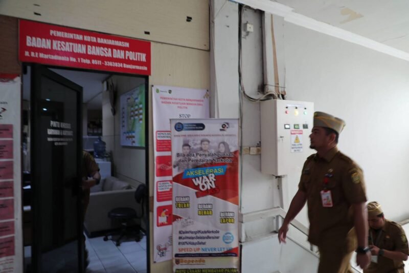 Sidak SKPD, Sekda Banjarmasin Tegaskan Disiplin ASN Kunci Pelayanan Prima 1 IMG 20260622 WA0043 e1782127280867