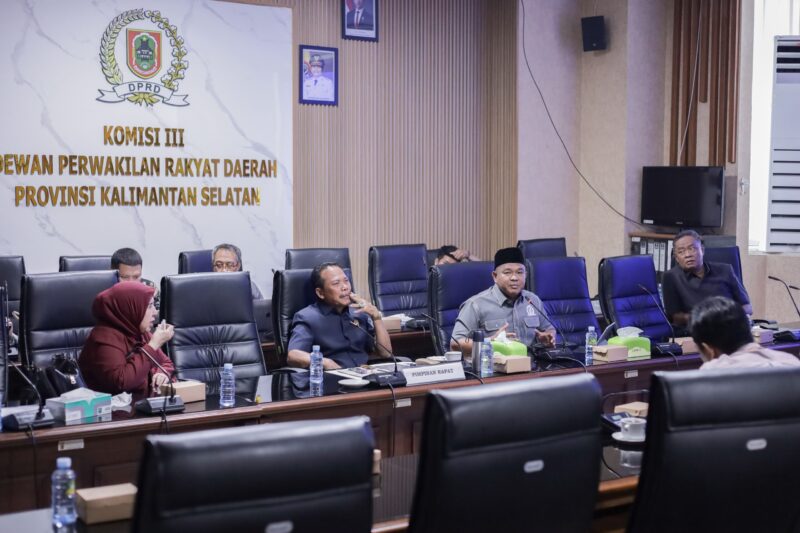 Pansus BBM DPRD Kalsel Dalami Data Distribusi Bersubsidi Bersama Pertamina 1 IMG 20260625 WA0005 scaled e1782324876960