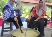 Beda Penentuan 10 Muharram, Warga Jalan Seberang Mesjid Tetap Kompak Gelar Tradisi Bubur Asyura
