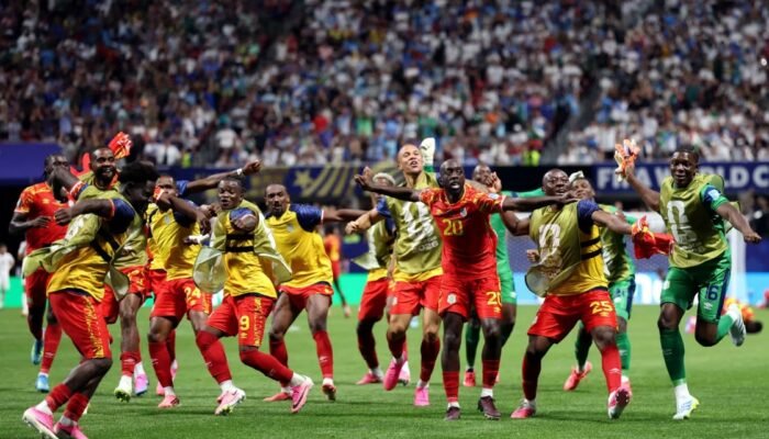 Kongo Tantang Inggris di Knock Out, Bungkam Uzbekistan 3-1