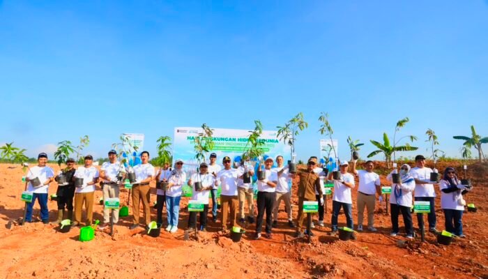 Komitmen Pelestarian Lingkungan Berkelanjutan, Pelindo Tanam 2.500 Pohon di Banjarmasin
