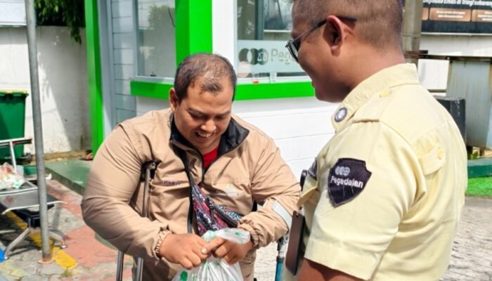 Pegadaian Kanwil IV Balikpapan Salurkan Hewan Kurban di Lima Area, Wujudkan Semangat Berbagi dan Kepedulian Sosial