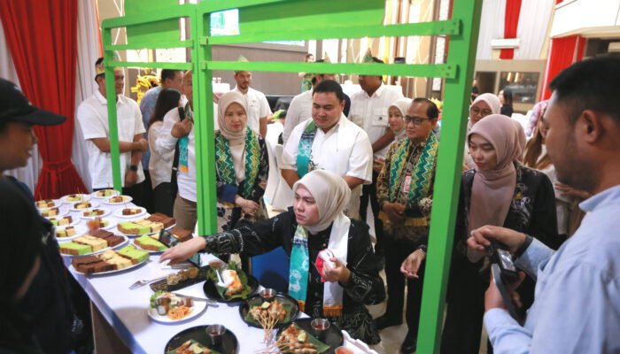 Grab-OVO Berkolaborasi dengan Kementerian UMKM RI, APINDO, OJK, dan Pemerintah Kota Banjarmasin Dorong Akselerasi Digitalisasi UMKM Lewat Program Kota Masa Depan