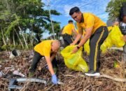 Polda Kalsel, Gerakan Indonesia ASRI Bersama Forkopinda di Bantaran Sungai Kawasan Siring O Kilometer