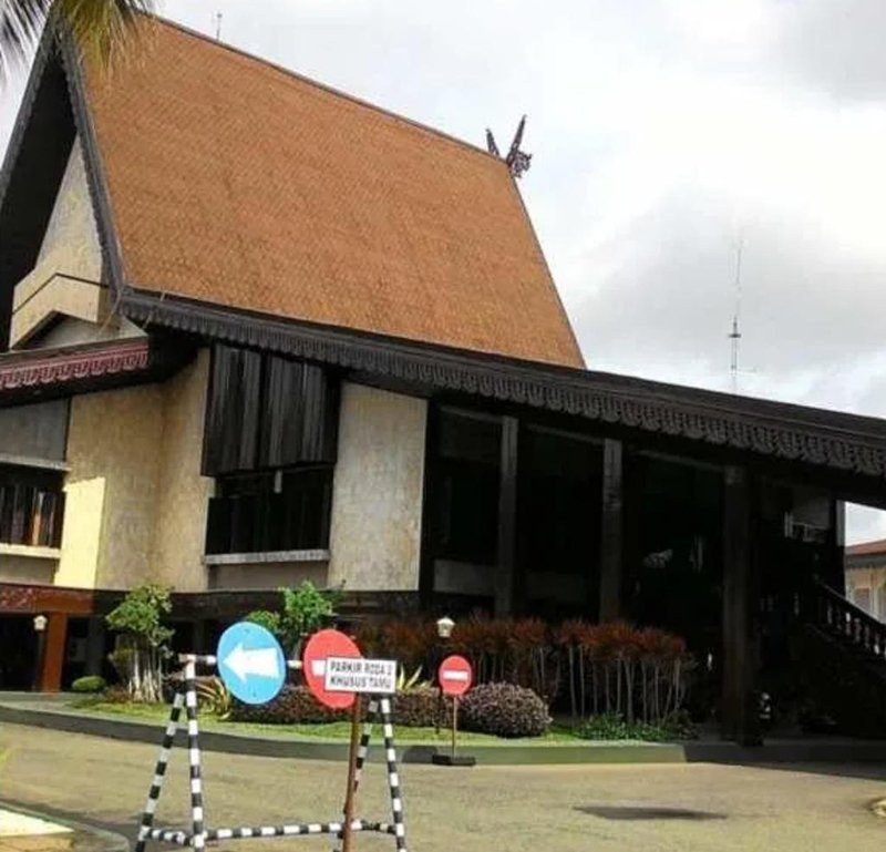 1 15 klm rumah jabatan gub