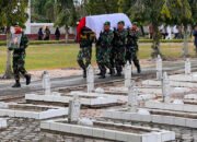 Prosesi Penghormatan Militer Keperistirahatan Terakhir
