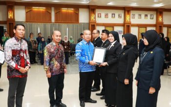 1 35 klm Kontrak Pemprov 10 Penutupan Pelatihan Kepemimpinan Pengawas