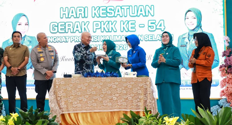 Gubernur Tekankan Sinergi SKPD dengan PKK 1 1 4 klm Kontrak Pemprov 30 Hari Kesatuan Gerak PKK