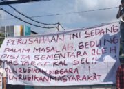 Tujuh Tuntutan dan Bentangkan Spanduk