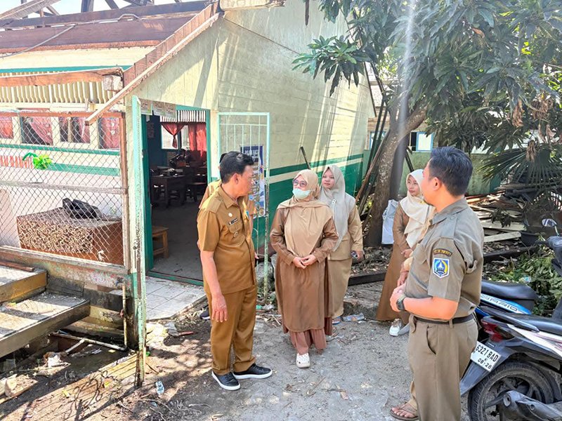 Wabup Pantau Perbaikan Ruang Kelas SDN Tumbukan Banyu 1 Hal 12 HSS 1 3 klm 10