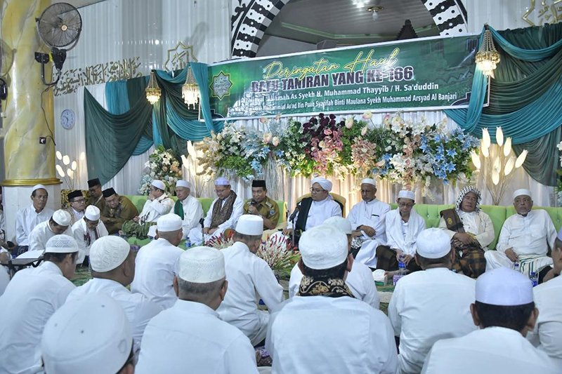 Bupati HSS Ajak Teladani Semangat Dakwah 1 Hal 12 HSS 1 3 klm 14