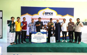 Sekda Hadiri Kegiatan Khitanan Masal Program BPKH 4 Hal 12 HSS 1 3 klm 15
