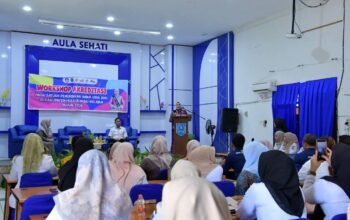 Hj Tata Buka Workshop Akreditasi PAUD HSS 5 Hal 12 HSS 3 klm 17