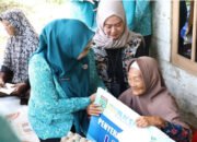 TP PKK Tanbu dan Bank Kalsel Batulicin Salurkan Bantuan