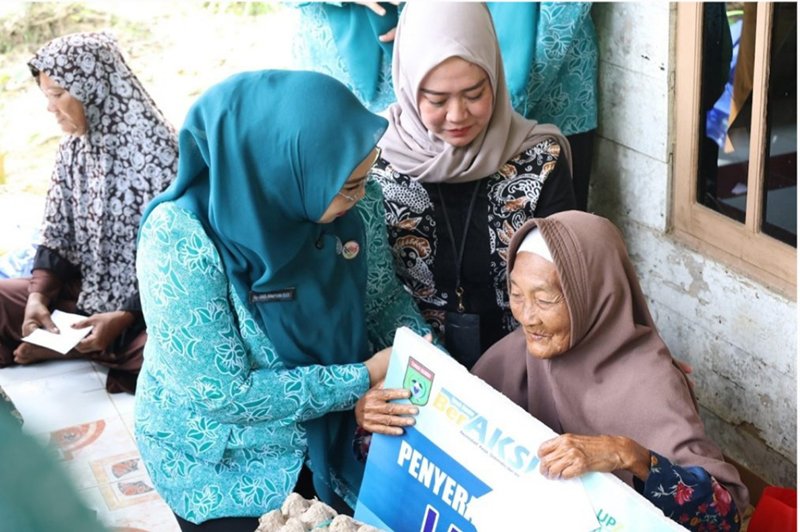 TP PKK Tanbu dan Bank Kalsel Batulicin Salurkan Bantuan 1 Hal 12 Tanbu 35 klm 4
