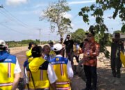 Bupati Tapin Tinjau Pekerjaan Peninggian Jalan Muara Muning–Balimau