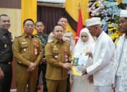 Puluhan Pasangan di Tapin Terima Buku Nikah Hasil Isbat