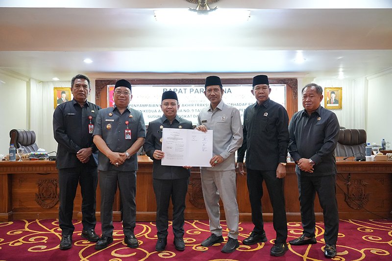 DPRD Tapin Setujui Perubahan Struktur Perangkat Daerah 1 Hal 12 Tapin 35 klm 4