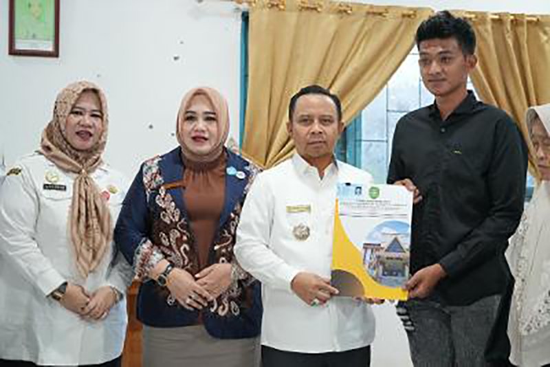Disdukcapil Tapin Jemput Bola Percepat Layanan Dokumen Kependudukan untuk Warga 1 Hal 12 Tapin 35 kln