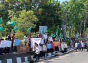 Gabungan Pelajar Se-Kalsel Bagikan Ratusan Bibit Tanaman
