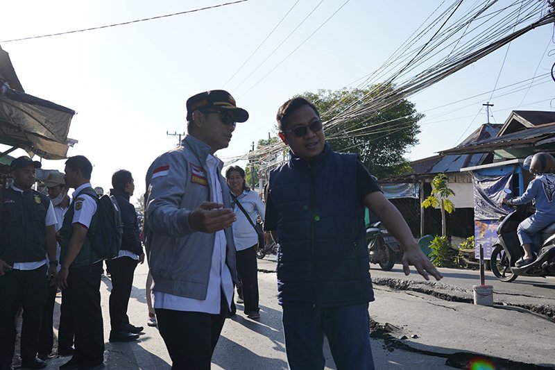 Wali Kota HM Yamin HR Tinjau Jalan Veteran Ambles, Harapkan Perbaikan Segera Sebelum Membahayakan 1 Hal 5 3 KLM Kontrak 2 8
