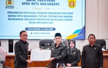 DPRD Banjarbaru Setujui Raperda Pertanggungjawaban APBD 2025 4 Hal 6 3 KLM BJB 1 12