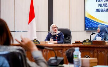 Wali Kota Banjarbaru Jawab Pandangan Fraksi atas Raperda Pertanggungjawaban APBD 2025 4 Hal 6 3 KLM BJB 1