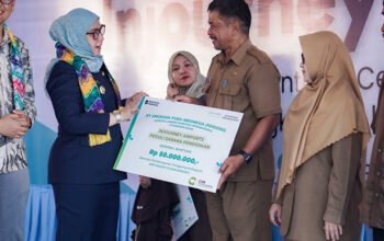 Pemko Banjarbaru dan InJourney Airports Salurkan Bantuan TJSL Rp319,6 Juta 5 Hal 6 3 KLM BJB 2 9