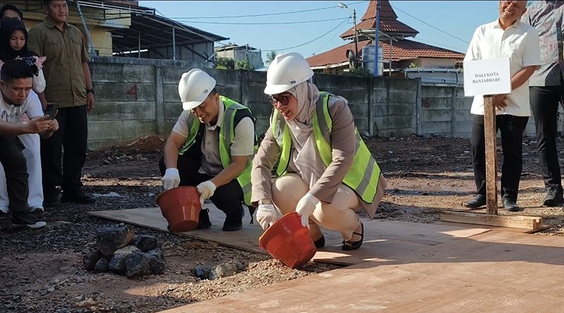 Wali Kota Banjarbaru Harapkan Gedung Baru Bank Kalsel Tingkatkan Layanan dan Dorong Ekonomi 1 Hal 6 3 kLM BJB 2 11