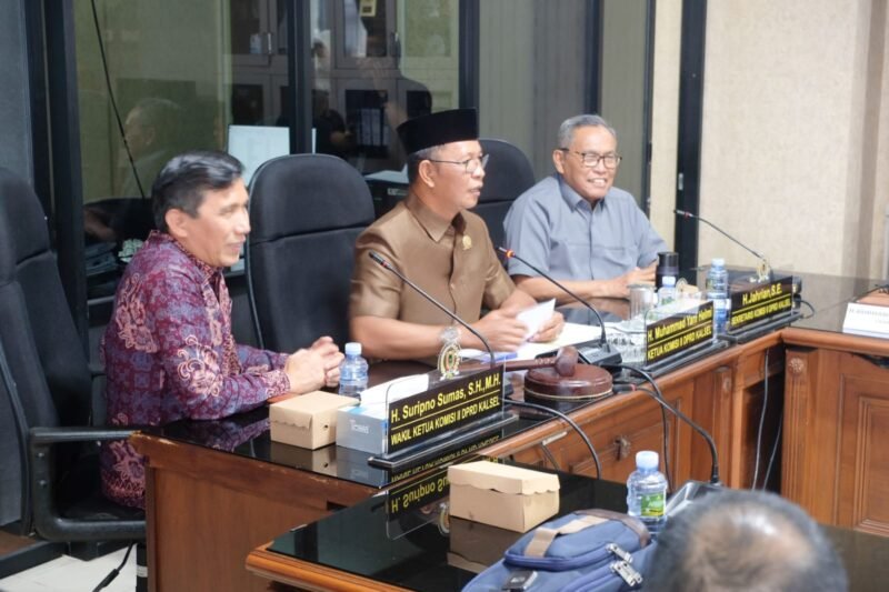 Paman Yani Pertanyakan Penambahan Pegawai di Lingkungan Pemprov Kalsel 1 IMG 20260701 WA0062 e1782908559489