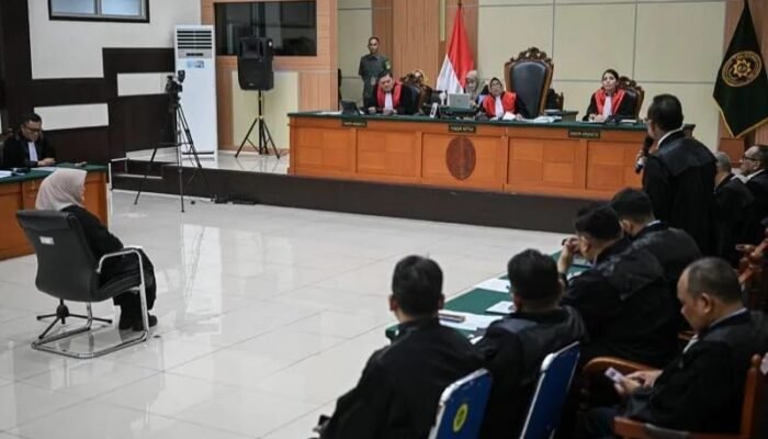 Dokter Tifa Didakwa Soal Tuduhan Ijazah Palsu dan Nama Baik Jokowi