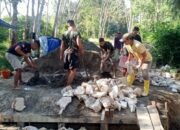 TNI dan Warga Gotong Royong Lanjutkan Pengecoran Abutmen Empat Jembatan