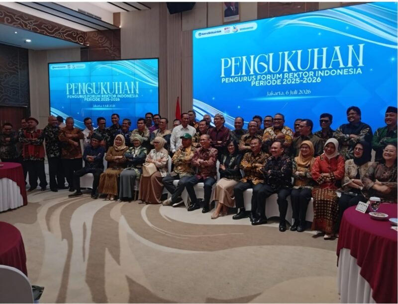 Rektor ULM Dikukuhkan Sebagai Ketua Pokja Ekonomi, Keuangan dan Moneter 1 IMG 20260706 WA0046 e1783344125164