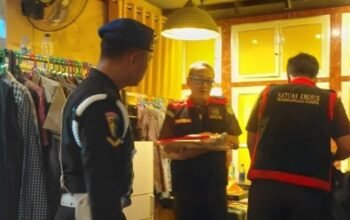 Kantor Disdikbud Kukar Digeladah Kejati Kaltim Soal Korupsi Insentif Guru 4 IMG 20260707 WA0025