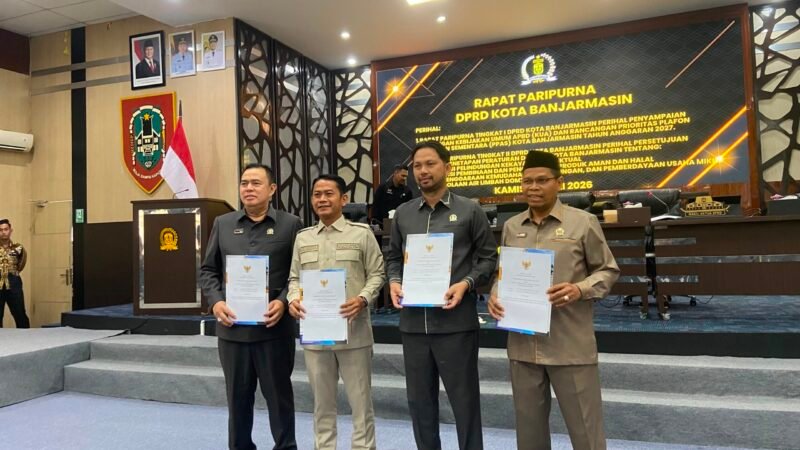 Wali Kota Sampaikan KUA-PPAS 2027, DPRD Banjarmasin Sahkan Empat Perda 1 IMG 20260709 WA0025 scaled e1783586300878