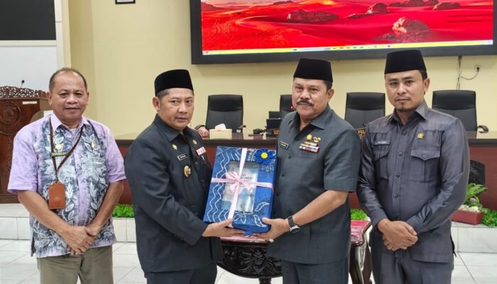 Bupati Samsul Rizal Sampaikan APBD HST 2027, Utamakan Pelayanan Kepada Masyarakat
