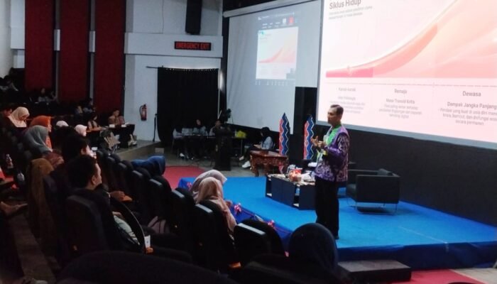 Dies Natalis BK ke-23 Ditutup Seminar Nasional, Kepala BGTK Kalsel Soroti Pentingnya Kesehatan Mental di Era Digital