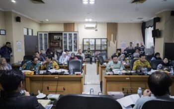 Pansus DPRD Kalsel Targetkan Raperda Pengelolaan Barang Milik Daerah Segera Rampung 6 IMG 20260711 WA0015