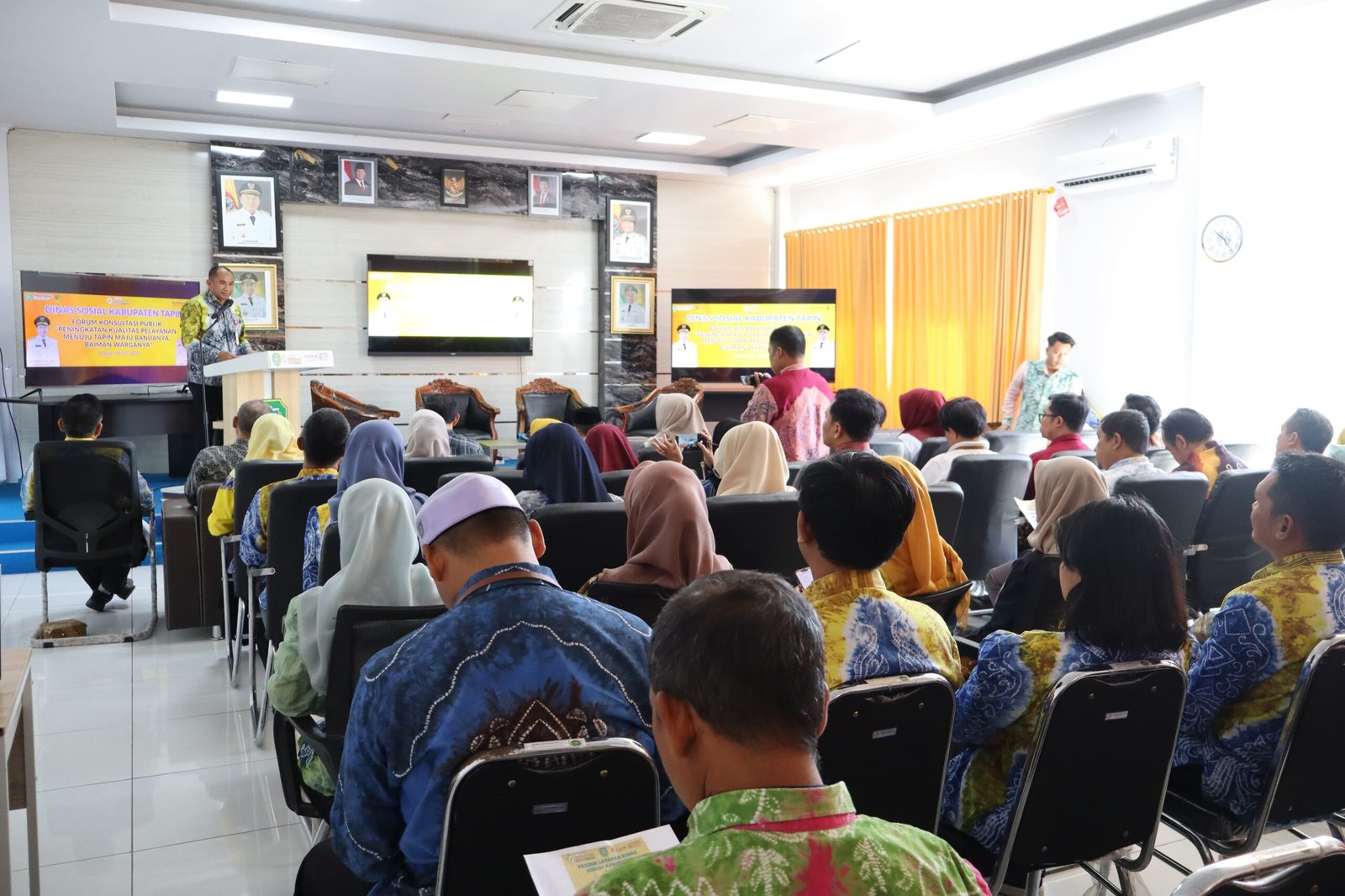 Dinsos Tapin Benahi Layanan Sosial, Transparansi Bansos Jadi Sorotan 1 IMG 20260712 WA0073 scaled