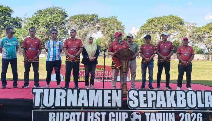 Samsul Rizal Tutup Turnamen Sepak Bola Bupati HST Cup 2026