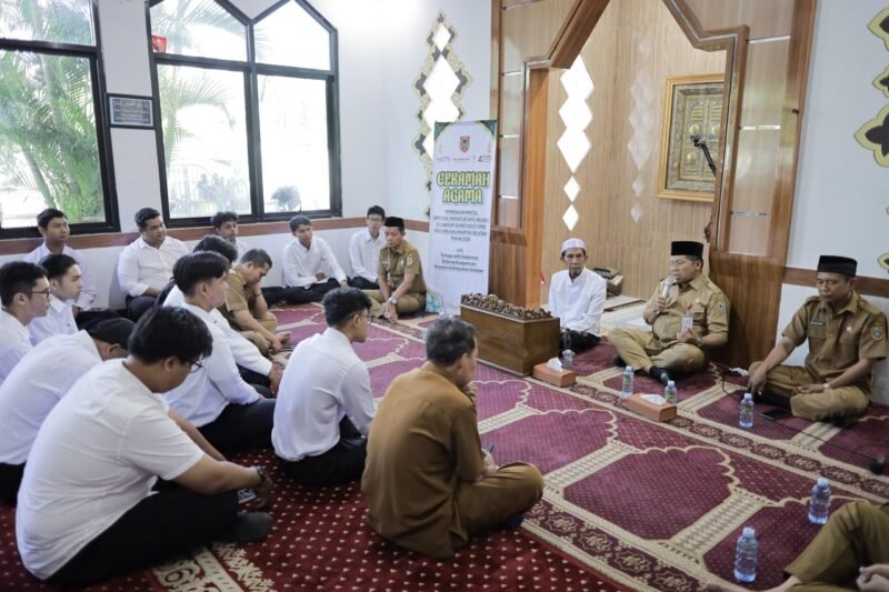 Sekretariat DPRD Kalsel Gelar Ceramah Agama, Perkuat Spiritualitas dan Pemahaman Tauhid ASN 1 IMG 20260713 WA0042 scaled e1783940577435